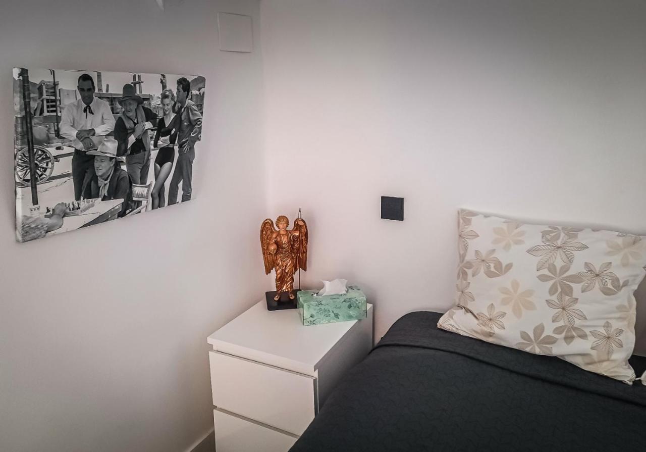 Tofi Apartment Madrid Bagian luar foto